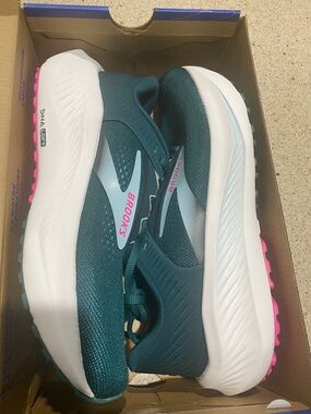 Brooks Anthem 8  Dark Teal Running Shoes with Pink Accents